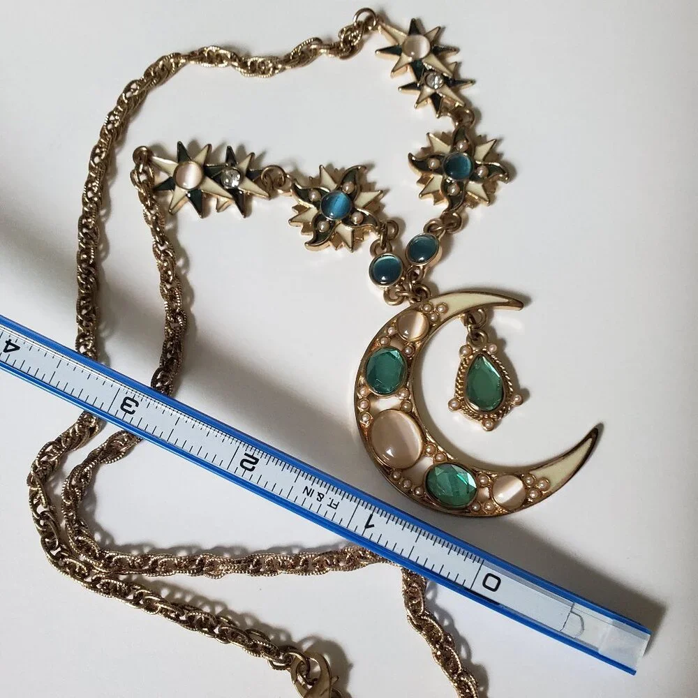 Large Crescent Moon Necklace Gold-tone Unsigned - Picture 3 of 4